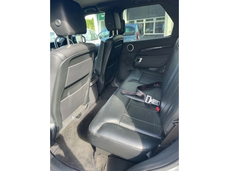 Land Rover discovery 5 SDV6 SE 5 door 3.0 8 speed Diesel