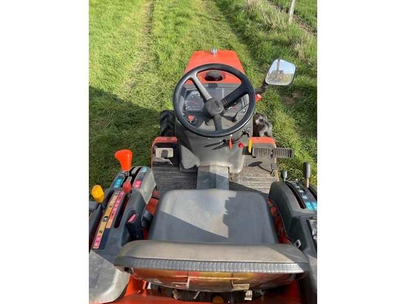 KUBOTA-GB14 HALF TRACK 4X4 TRACTOR 700 8 SPEED DIESEL