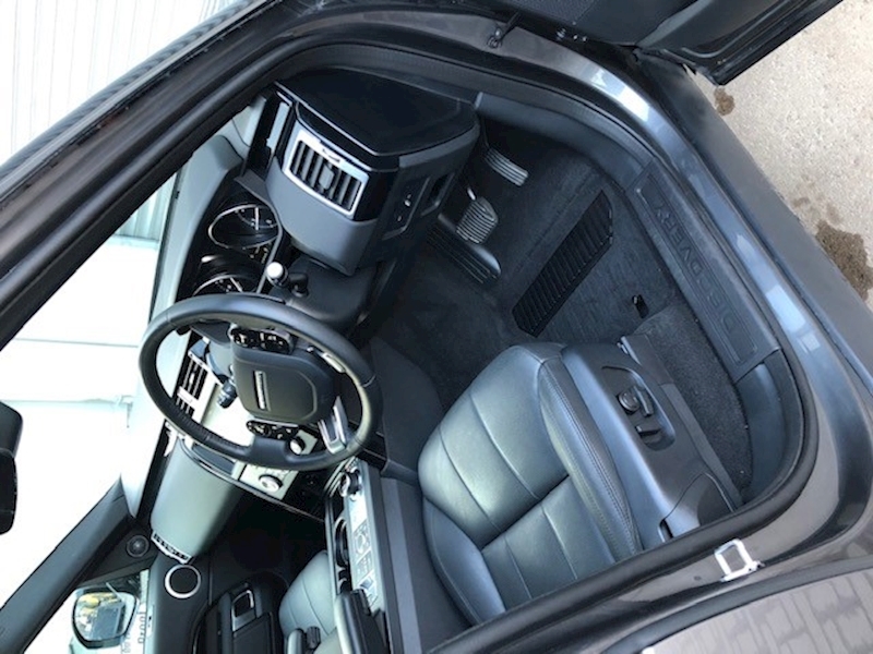 Land Rover Discovery Sdv6 Commercial Se Panel Van 3.0 Automatic Diesel