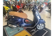 GTS  HPE SUPER Motorcycle 300 AUTO PETROL