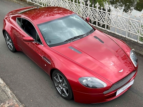 Aston Martin Vantage V8 Hatchback 4.3 Manual Petrol