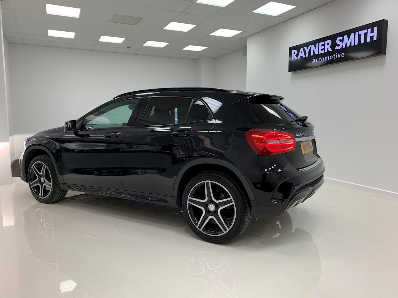 Used 15 Mercedes Benz Gla Class Gla2 Cdi 4matic Amg Line Premium Plus Estate 2 1 Automatic Diesel For Sale Rayner Smith Ltd