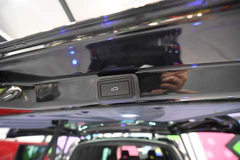 Volkswagen Transporter T6.1 T32 SWB 2.0BITDI 204PS DSG 4Motion Highline Kombi LV-R Pack - N5630