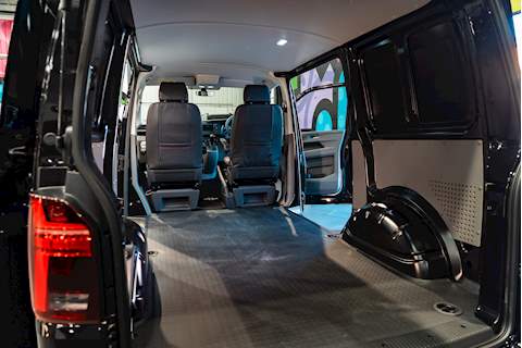 Volkswagen Transporter T6.1 T30 SWB 2.0BITDI 204PS Highline Panel Van LV-R Pack - N5674