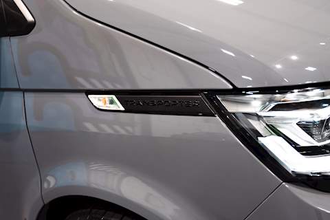 Volkswagen Transporter T6.1 T32 SWB 2.0BITDI 204PS DSG HIGHLINE KOMBI LV-R PACK - N5730