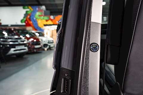 Volkswagen Transporter T6.1 T32 SWB 2.0BITDI 204PS DSG HIGHLINE KOMBI LV-R PACK - N5730