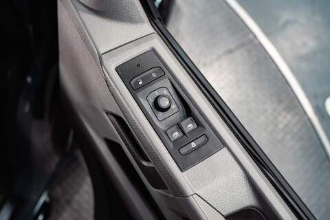 Volkswagen Transporter T6.1 T32 SWB 2.0BITDI 204PS DSG HIGHLINE KOMBI LV-R PACK - N5730