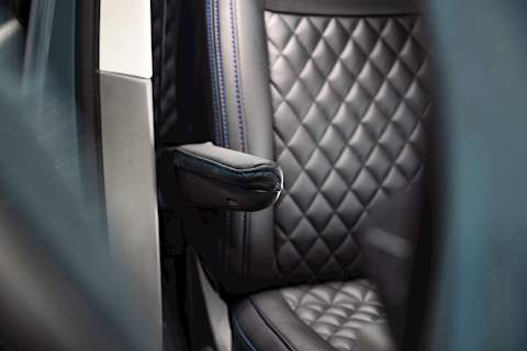 Volkswagen Transporter T6.1 T32 SWB 2.0BITDI 204PS DSG HIGHLINE KOMBI LV-R PACK - N5730