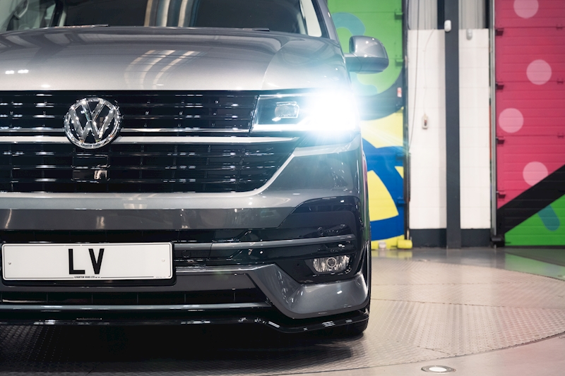 Volkswagen Transporter 2.0 - Large 10