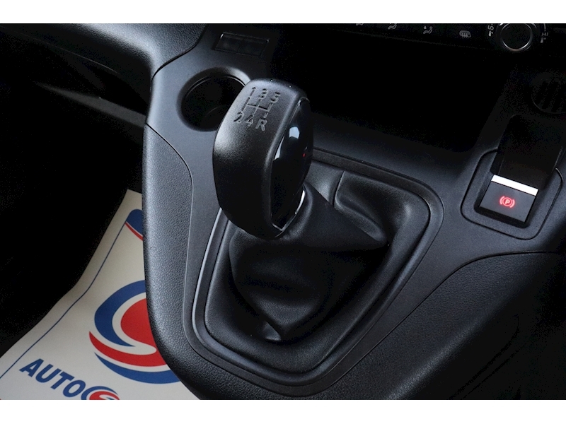 Peugeot Partner BlueHDi 1000 Professional - U1179