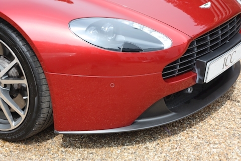 Aston Martin Vantage V8 - Large 17