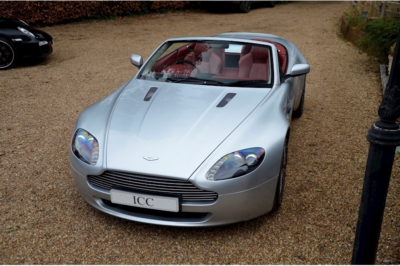 Aston Martin Vantage V8 - Large 4