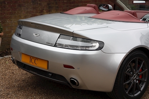 Aston Martin Vantage V8 - Large 25