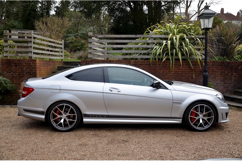 Mercedes-Benz C Class C63 V8 AMG Edition 507 - Large 1