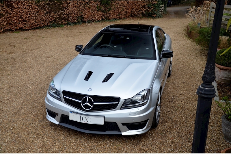 Mercedes-Benz C Class C63 V8 AMG Edition 507 - Large 4