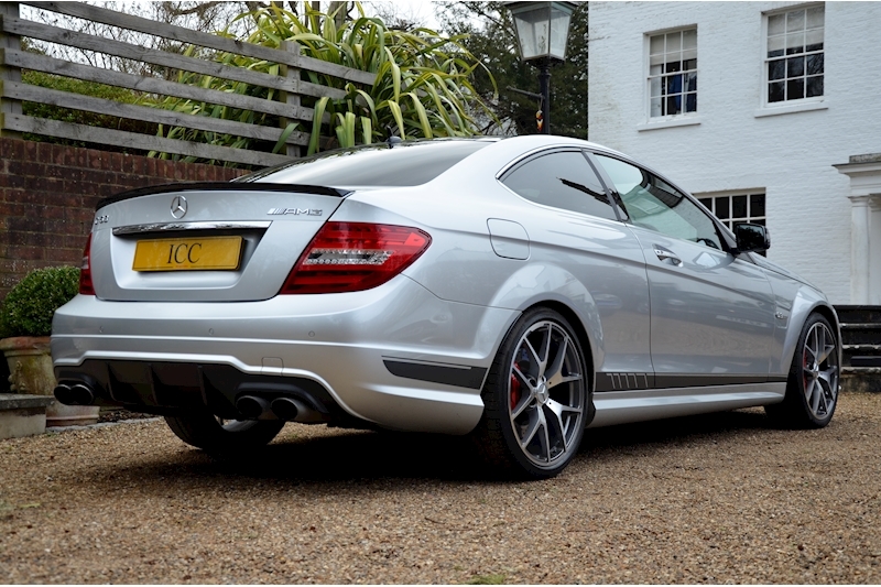 Mercedes-Benz C Class C63 V8 AMG Edition 507 - Large 9