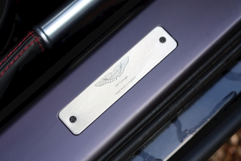 Aston Martin Vantage V8 - Large 30