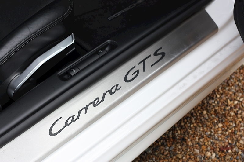 Porsche 911 997 Carrera GTS - Large 31