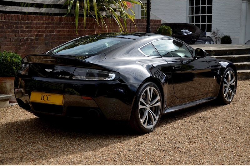 Aston Martin Vantage V12 Centenary - Large 3