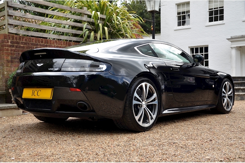 Aston Martin Vantage V12 Centenary - Large 10