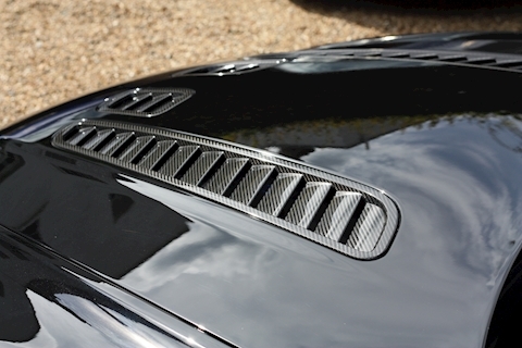 Aston Martin Vantage V12 - Large 33