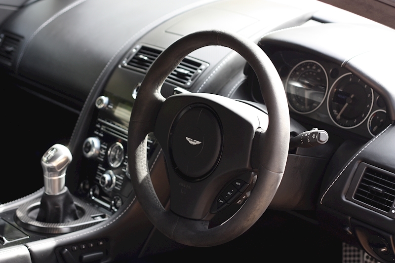 Aston Martin Vantage V12 Centenary - Large 34