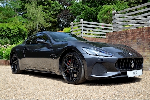 Maserati Granturismo V8 Sport Nerissimo - Large 7