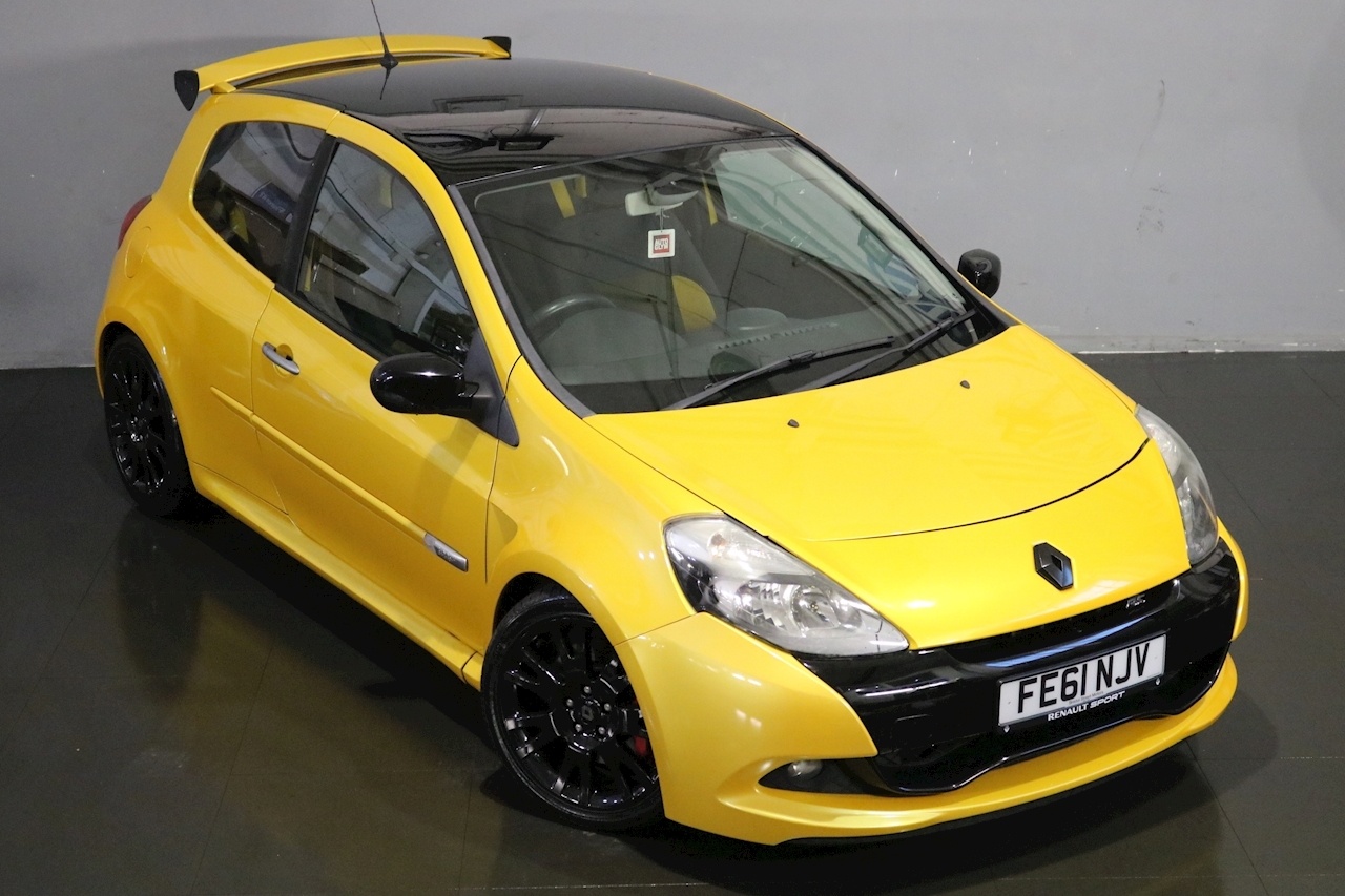 Renault / Clio / 2.0 / Renault Sport / Clio 3 Rs 197 at