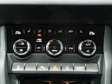 SKODA Karoq 1.6 TDI SE L SUV 5dr Diesel DSG (s/s) (115 ps) - Thumb 15