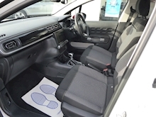 Citroen C3 1.2 PureTech Flair Hatchback 5dr Petrol EAT6 (s/s) (110 ps) - Thumb 31