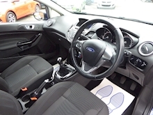 Ford Fiesta Zetec - Thumb 19