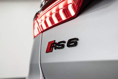Audi RS6 Avant 4.0 TFSI V8 Performance Carbon Vorsprung Tiptronic quattro Euro 6 (s/s) 5dr - U188