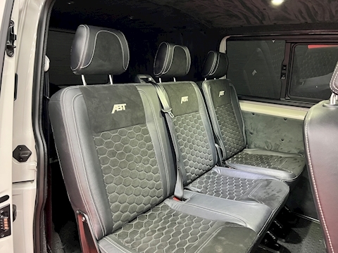 Transporter T32 Tdi Kombi Highline 4Motion Van With Side Windows 2.0 Semi Auto Diesel