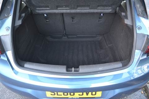 Astra 1.6 CDTi ecoTEC BlueInjection SRi Hatchback 5dr Diesel (110 ps)