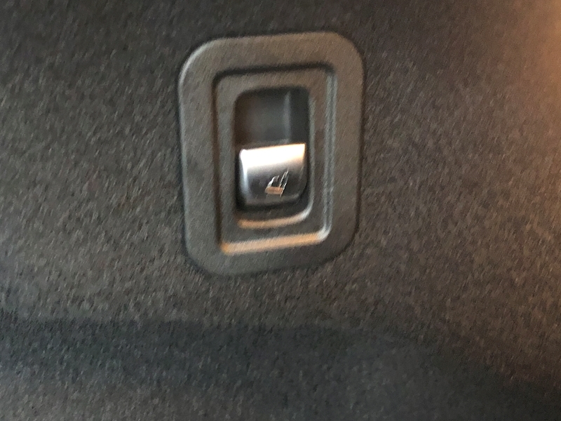 Mercedes-Benz C Class C 300 Amg Line Convertible 2.0 Automatic Petrol