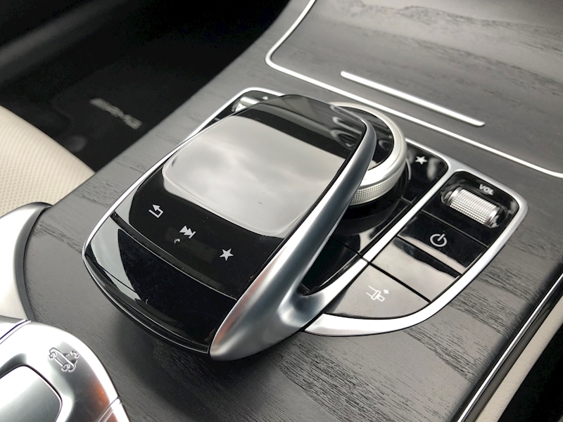 Mercedes-Benz C Class C 300 Amg Line Convertible 2.0 Automatic Petrol