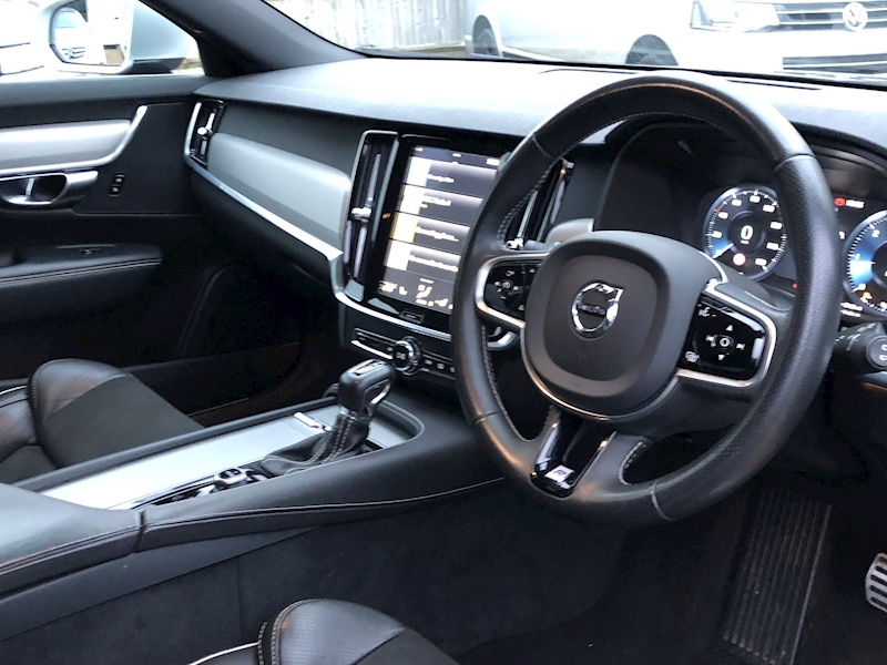 Volvo V90 D4 R-Design (Family Pack) 2.0 5dr Estate Automatic Diesel