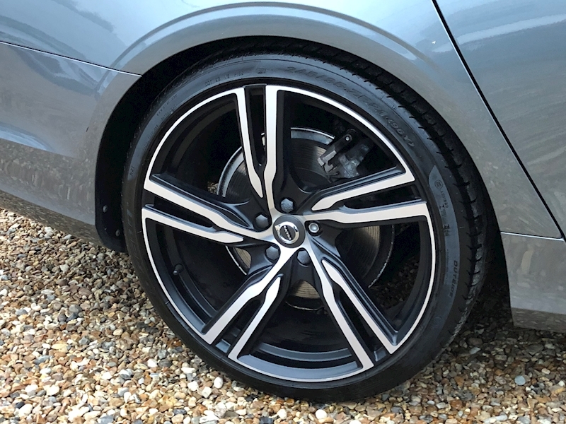 Volvo V90 D4 R-Design (Family Pack) 2.0 5dr Estate Automatic Diesel