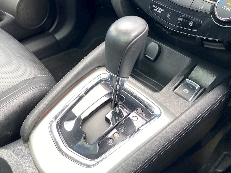 Nissan Qashqai Tekna Dig-T Xtronic Hatchback 1.2 Cvt Petrol