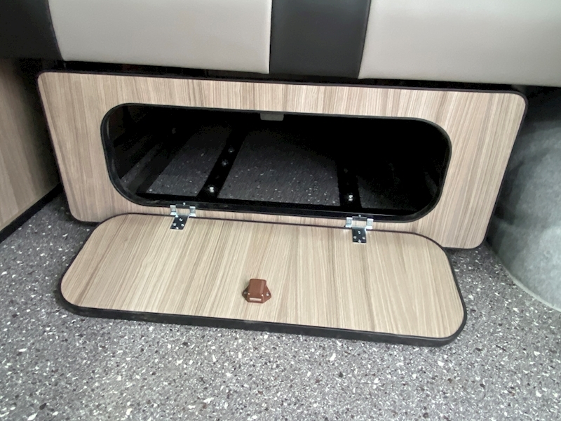 Volkswagen Campervan 180BiTdi T30 LWB Manual 2.0 Campervan Manual Diesel