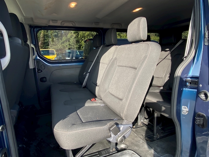 Renault Trafic 1.6 Tdi LWB Business 1.6 5dr Minibus Manual Diesel