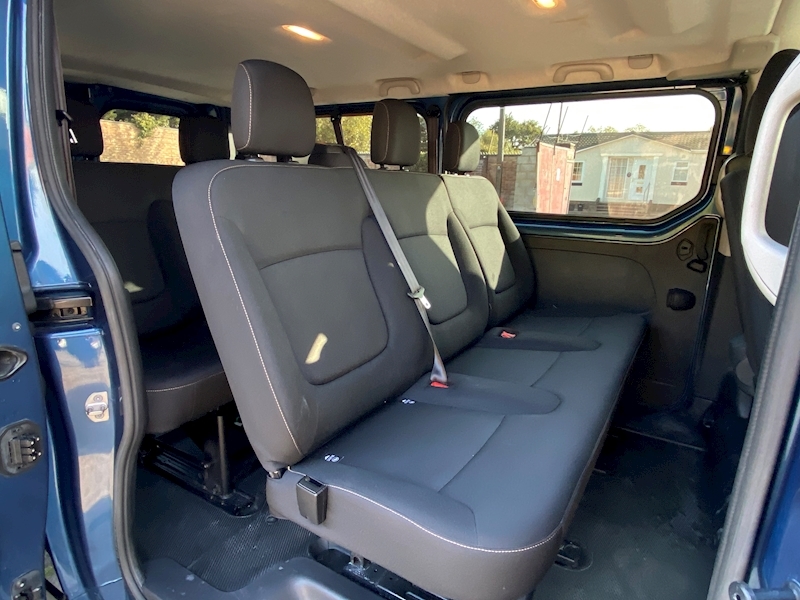 Renault Trafic 1.6 Tdi LWB Business 1.6 5dr Minibus Manual Diesel