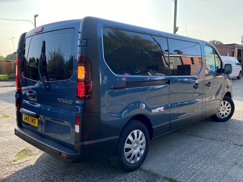 Renault Trafic 1.6 Tdi LWB Business 1.6 5dr Minibus Manual Diesel