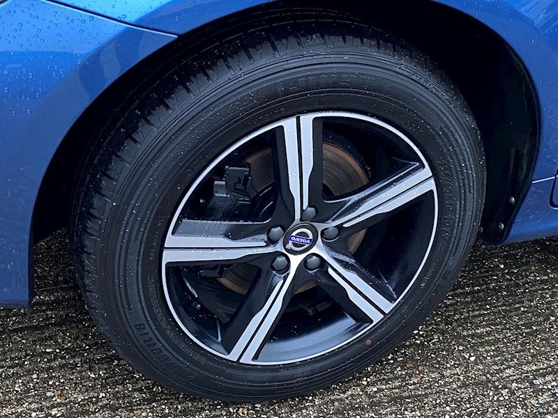 Volvo XC60 R-Design Nav 4WD 2.4 5dr SUV Geartronic Diesel