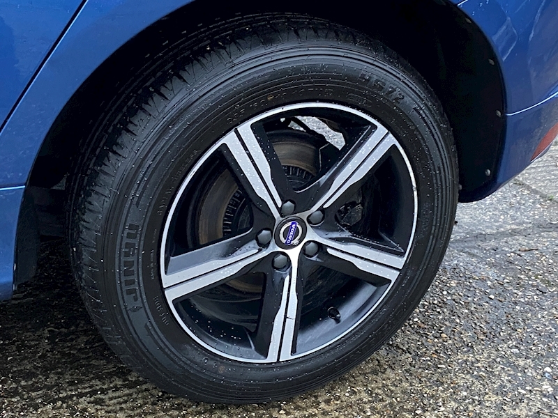 Volvo XC60 R-Design Nav 4WD 2.4 5dr SUV Geartronic Diesel