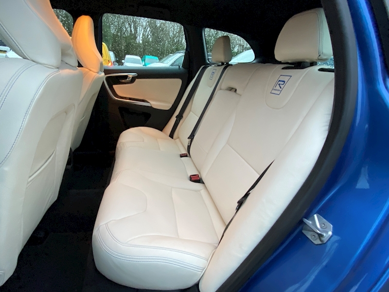 Volvo XC60 R-Design Nav 4WD 2.4 5dr SUV Geartronic Diesel