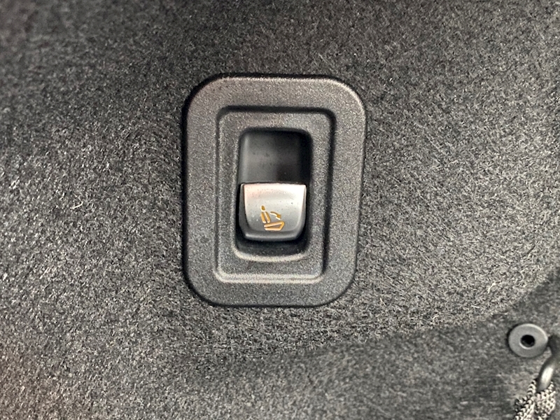 Mercedes-Benz C Class C 220 D Amg Line Premium Plus 2.1 2dr Cabriolet G-Tronic+ Diesel