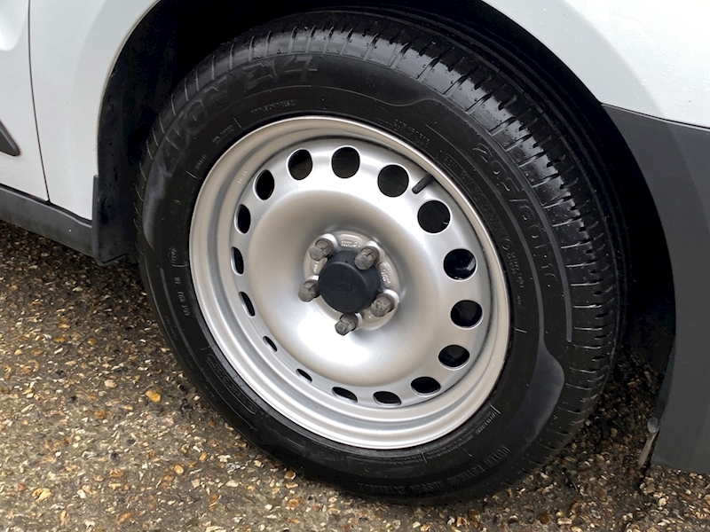 Ford 1.5 TDCi 230 DCiV 6dr Diesel Manual L2 (5 Seat) (128 g/km, 99 bhp)