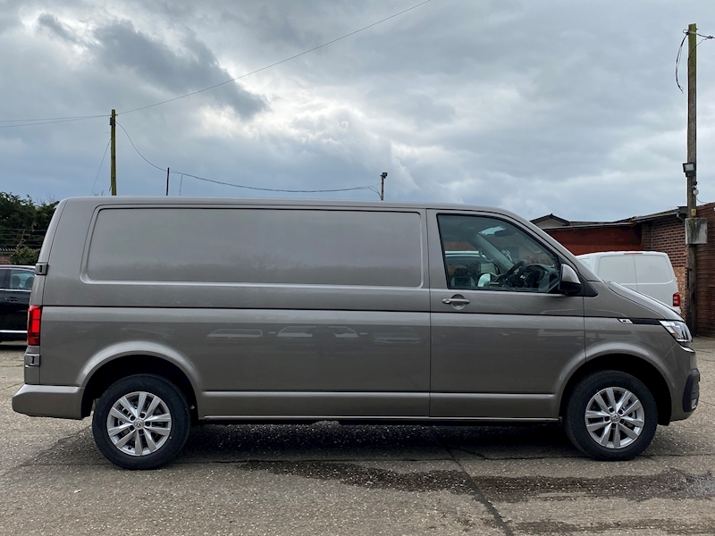 Volkswagen T6.1 150 LWB Euro 6 TDI T30 Highline 2.0 5dr Panel van Manual Diesel
