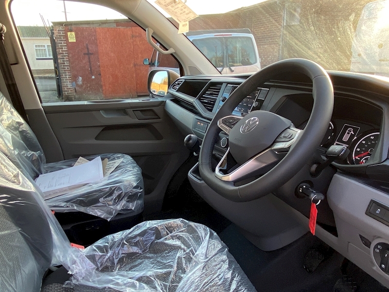 Volkswagen T6.1 150 LWB Euro 6 TDI T30 Highline 2.0 5dr Panel van Manual Diesel